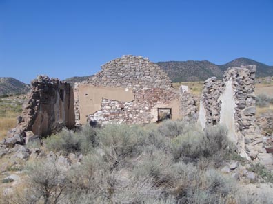 buildings were scattered all over the area